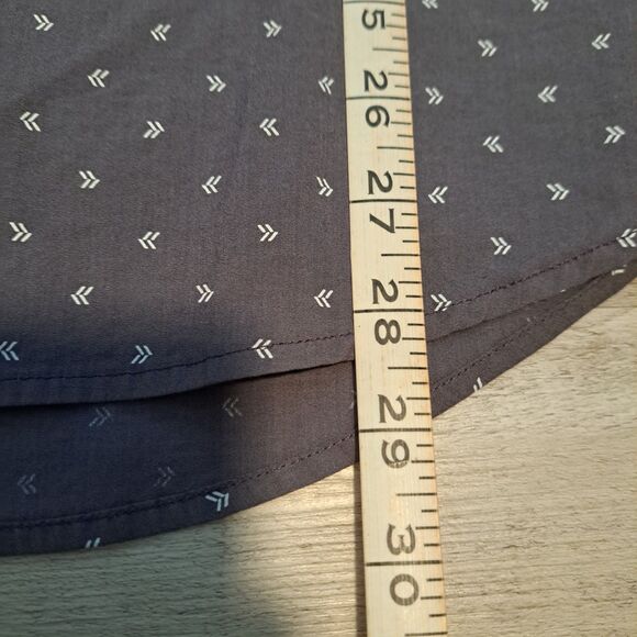 Travis Mathew Button Up Shirt Short Sleeve Golf Casual Arrow Print Medium - Picture 8 of 10